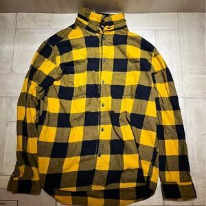 yellow and black H&M buffalo check flannel shirt size large